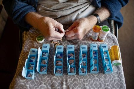 Pasar Online untuk Obat Resep, Steroid & Psikedelik di 2026: Aturan Baru, Risiko, dan Alternatif Legal yang Wajib Kamu Tahu